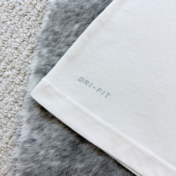 Portland Trail Blazers Damian Lillard T-shirt - Picture 4 of 10